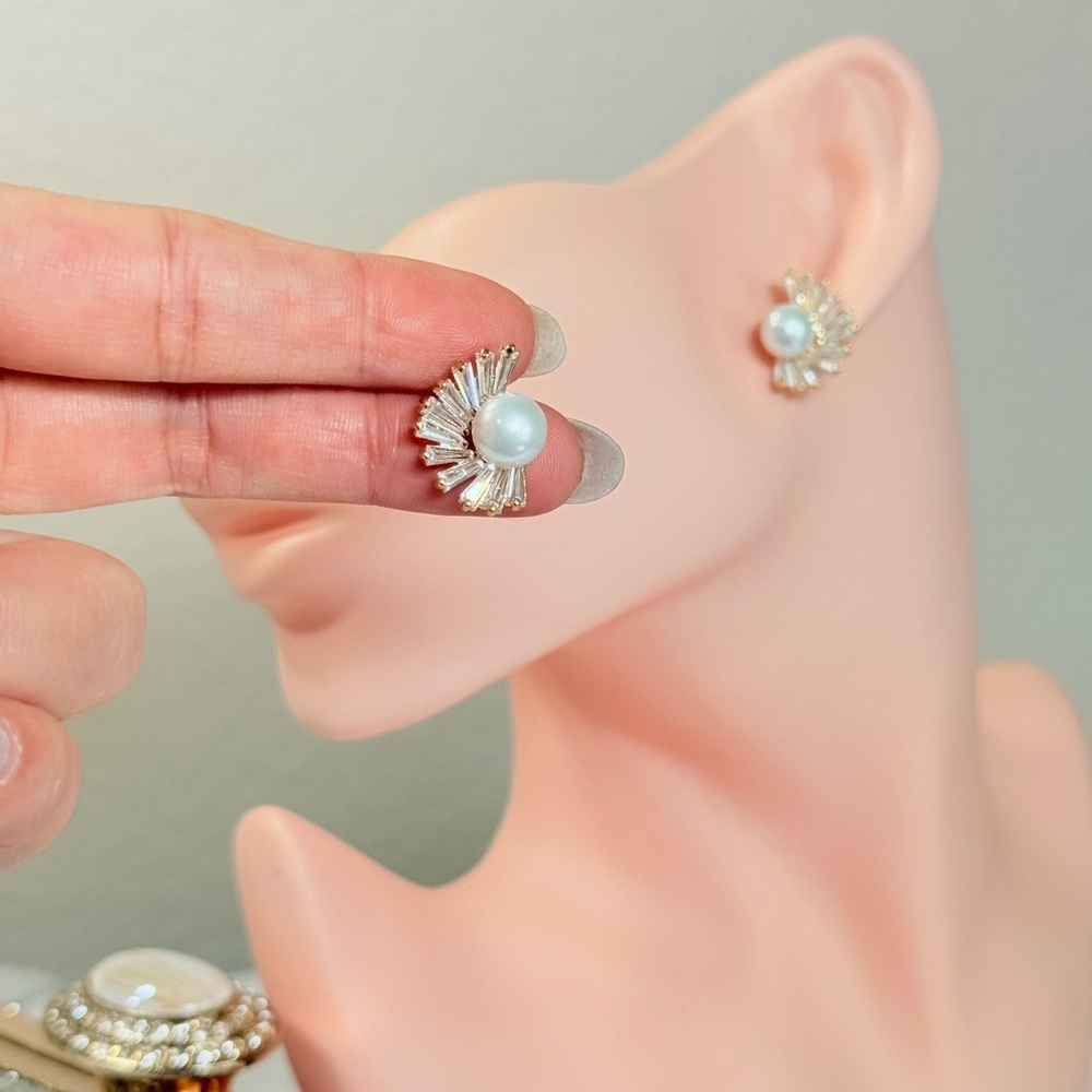 Elegant Pearl and Gold Stud Earrings